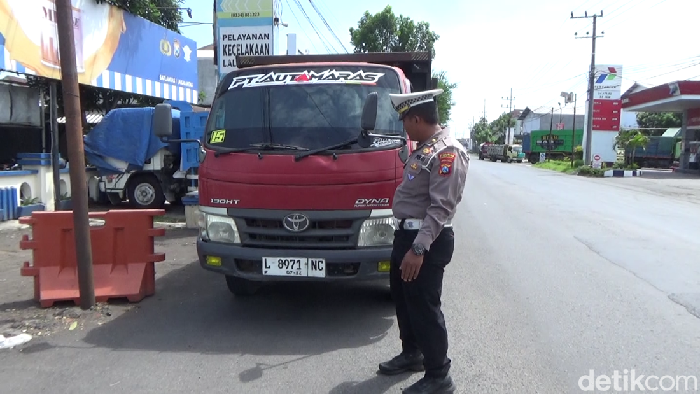 Gagal Nyalip, Pelajar di Lumajang Tewas Terlindas Dump Truk