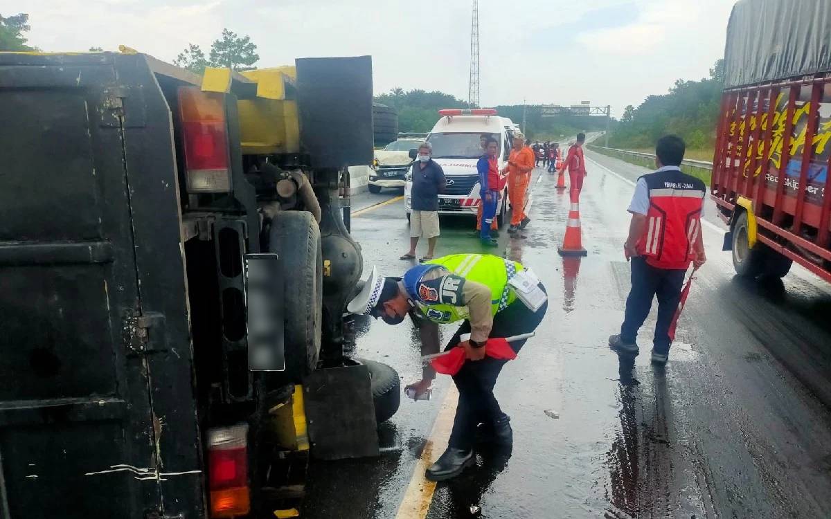 Hari Ini Dua Kecelakaan di Tol Pekanbaru-Dumai, 1 Korban Tewas