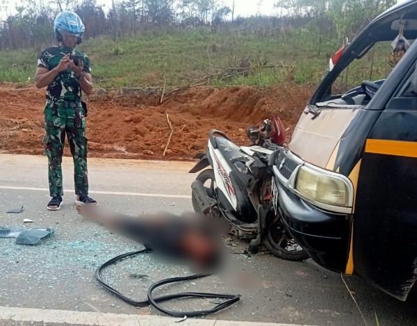Kecelakaan Lalu Lintas di Gunung Kupang Banjarbaru, Korban Alami Luka parah di Bagian Kepala
