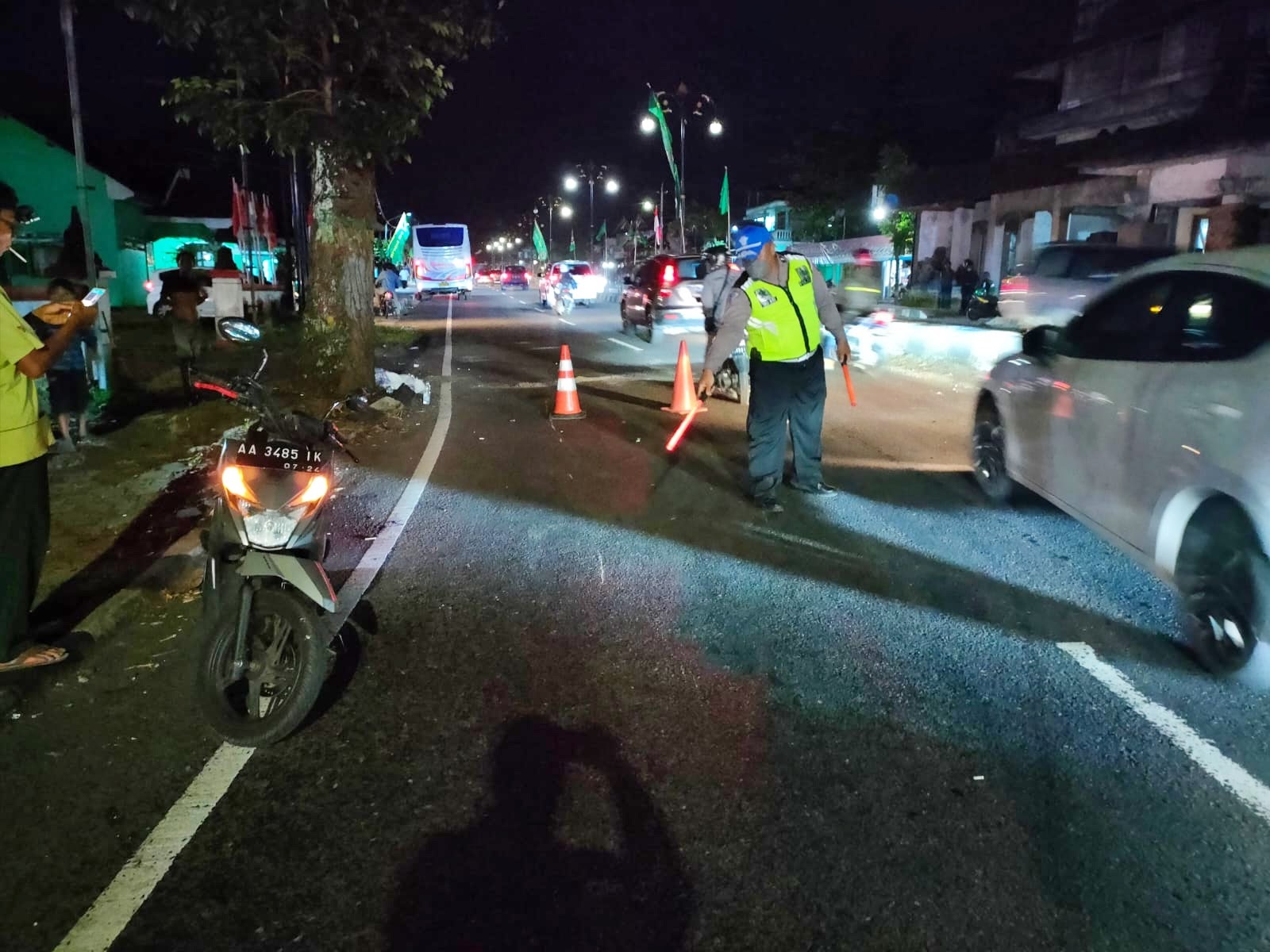 Kecelakaan Maut Di Muntilan, Pembonceng Sepeda Motor Terlindas Bus