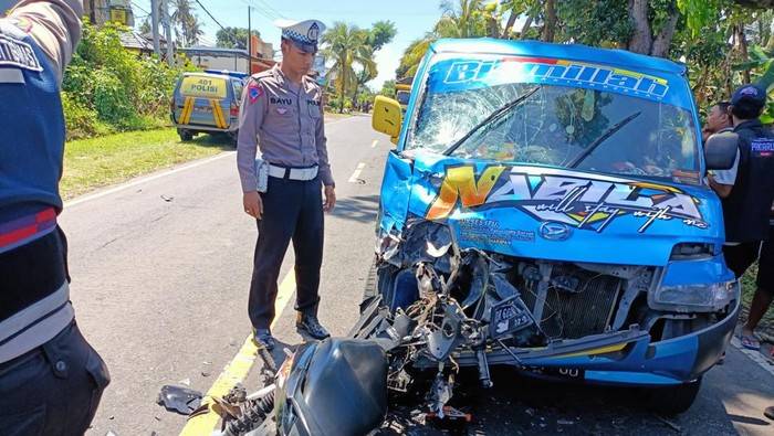 Kecelakaan Pikap GranMax vs Motor di Jalan Raya Singaraja-Gilimanuk Buleleng, 1 Orang Tewas