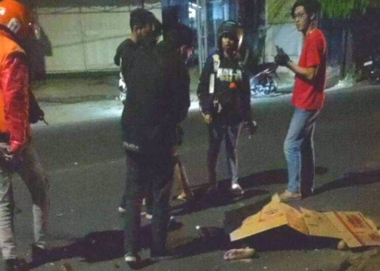 Kecelakaan di Jalan Terusan Sulfat Kota Malang: Pengendara Scoopy Meninggal, Tertabrak Tiang Listrik