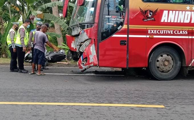 Kecelakaan di Temon Kulon Progo, Bus Anindya Yodha Tabrak Pemotor Honda Vario 125 hingga Luka Parah