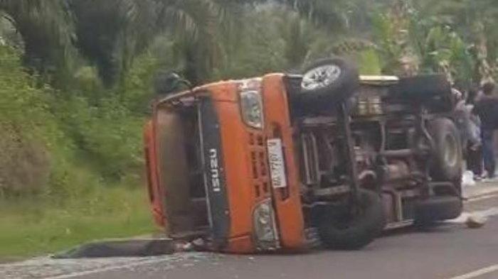 Mobil Elf Berisi Rombongan TK dari Nganjuk Terguling di JLS Tulungagung, Begini Kondisi Penumpang