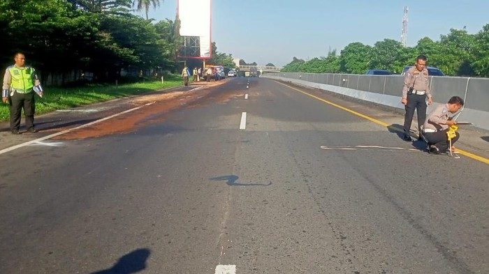 Pikap Tabrak Belakang Truk di Tol Tebing Tinggi-Belmera, 1 Tewas