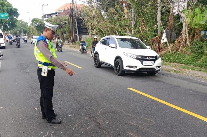 Pria Asal Buleleng Tewas Usai Hantam Pohon di Mengwi