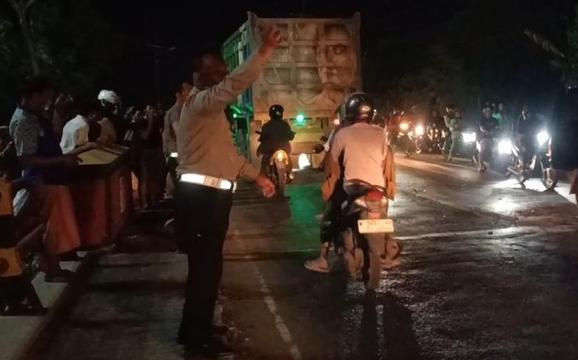Kecelakaan Maut CBR150 vs NMax Adu Banteng di Probolinggo, 2 Orang Tewas