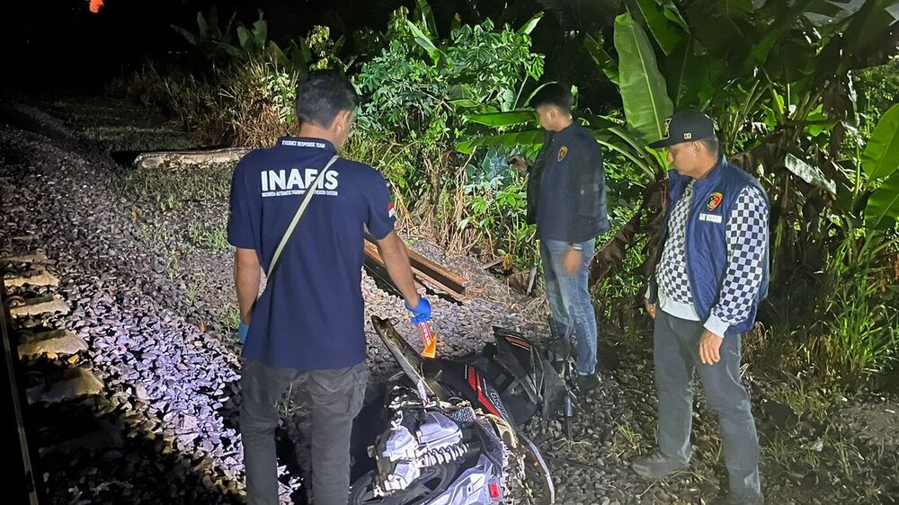 Tragis! Pemuda 22 Tahun Tewas Tersambar Kereta Api saat Hendak Menyeberang