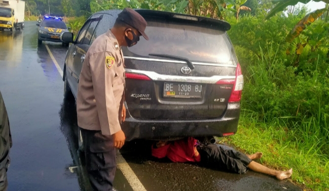 Kecelakaan Adu Banteng di Jalan Lintas Sumatera, Mio J vs Innova, Pemotor Tewas